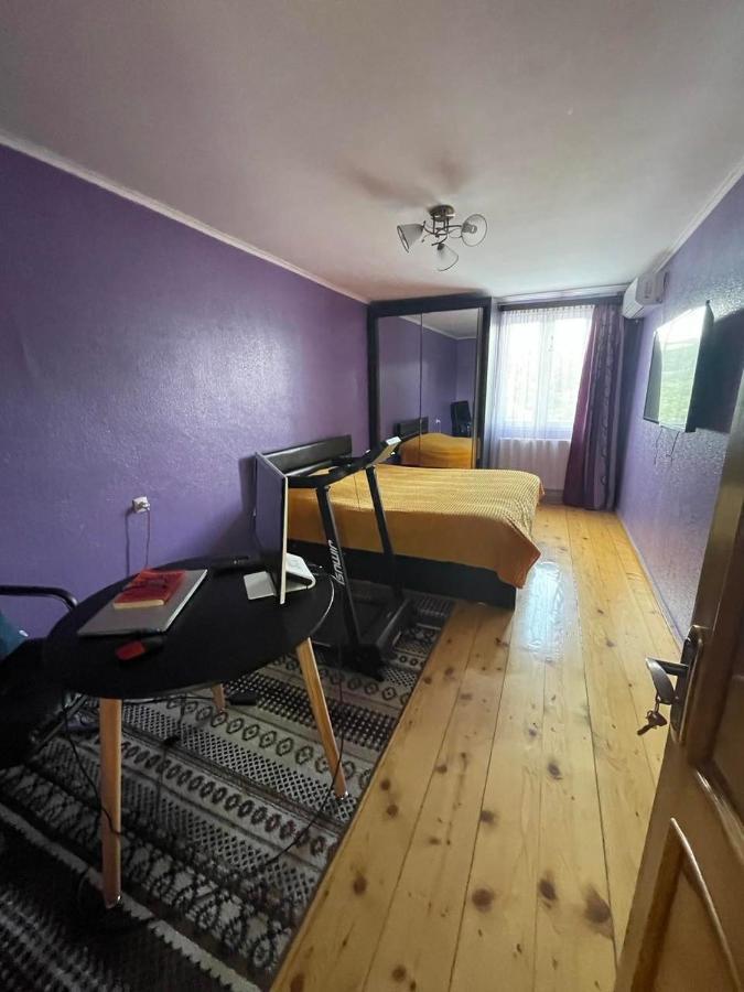 公寓 Isolated Second Floor For Rent With Separate Kitchen And Bathroom 第比利斯